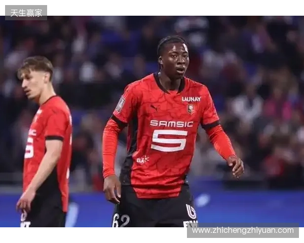 卫报记者:曼联考虑加强对雷恩前锋梅特的追求,身价3000万欧左右 卫报记者:曼联考虑加强对雷恩前锋梅特的追求,身价3000万欧左右