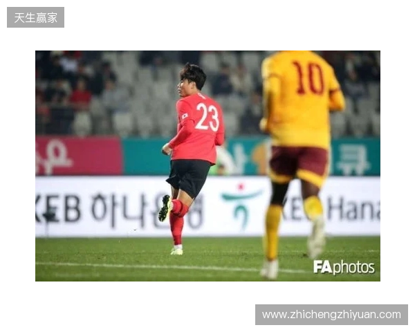 媒体人:U17国脚张伯霖接近加盟湖北星辉,玉昆也曾向球员报价 媒体人:U17国脚张伯霖接近加盟湖北星辉,玉昆也曾向球员报价